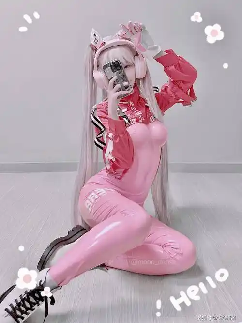 胶衣cos为何在日本漫展不受欢迎?网友:女生腿部缺陷太明显