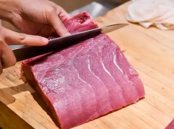 一条价值30万元的蓝鳍金枪鱼,切开一刻,韩国老板:亏大了_部位_肉质