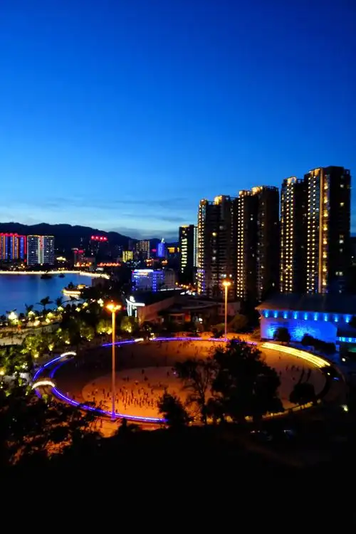 夜色港湾,拍摄地:锡都,云南省个旧市