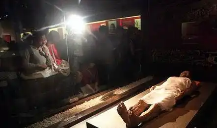 冰中的女尸作案是使用了什么手段呢