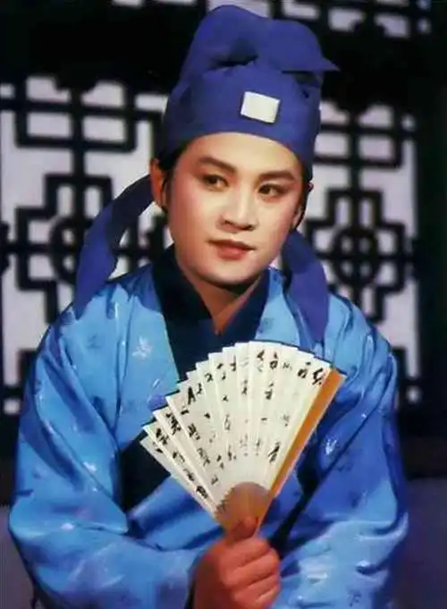 红楼梦:贾珍为什么让贾蔷搬出宁国府?