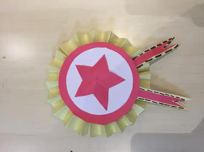 学习雷锋好榜样之我给英雄献勋章