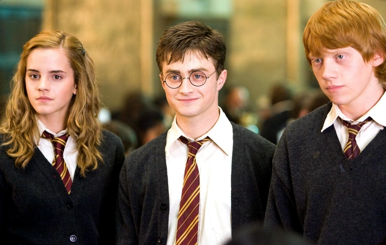 《哈利波特》马尔福近照曝光,头发稀疏一脸油腻,医生断言40岁将全秃