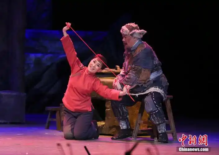 11月6日晚,由文化部组织复排的新版歌剧《白毛女》在延安举行全国首演