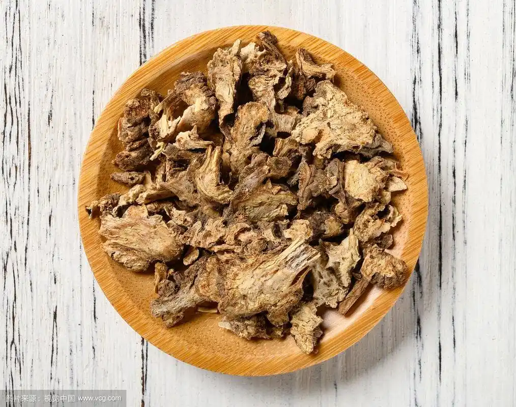 影棚拍摄中药藁本垂直角度特写