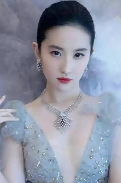 刘亦菲豁出去了!