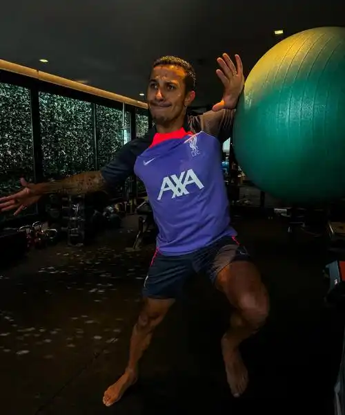 这赛季就上了5分钟蒂亚戈已前往西班牙养伤备战下赛季了