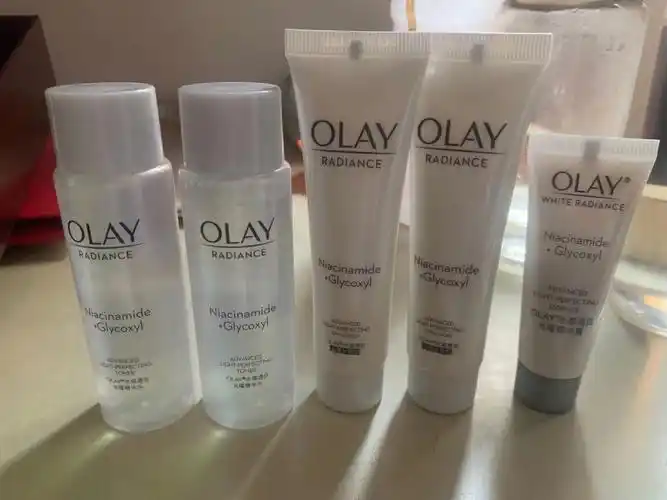 出olay美白水乳小样