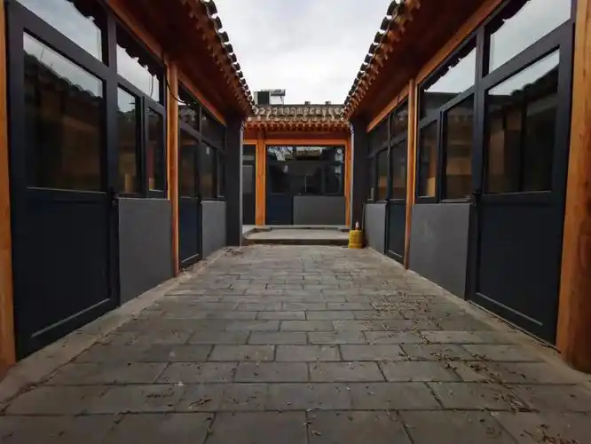 西单西长安街北新华街东中胡同平房出售