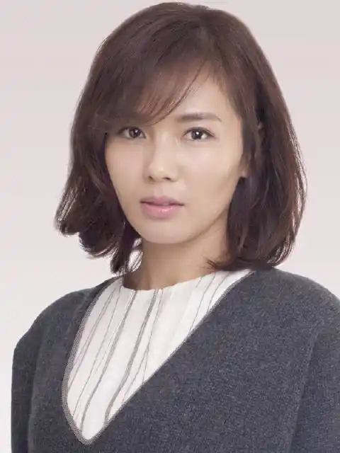 刘涛笑起来还是这么迷人