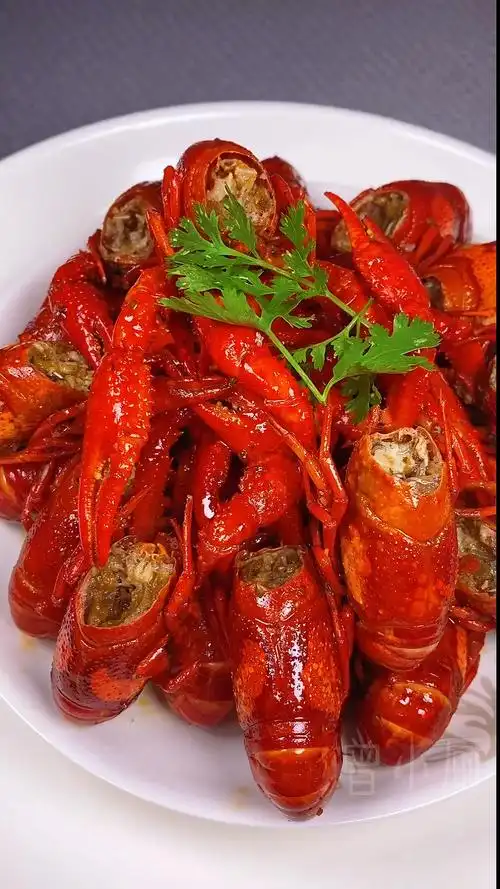 家乡特色美食#懒人版麻辣龙虾做法,简单易学又好吃.