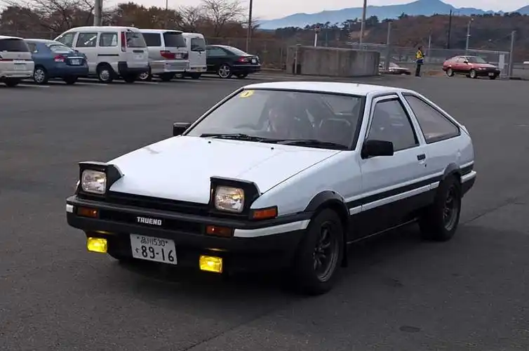 为漂移而生 丰田ae86