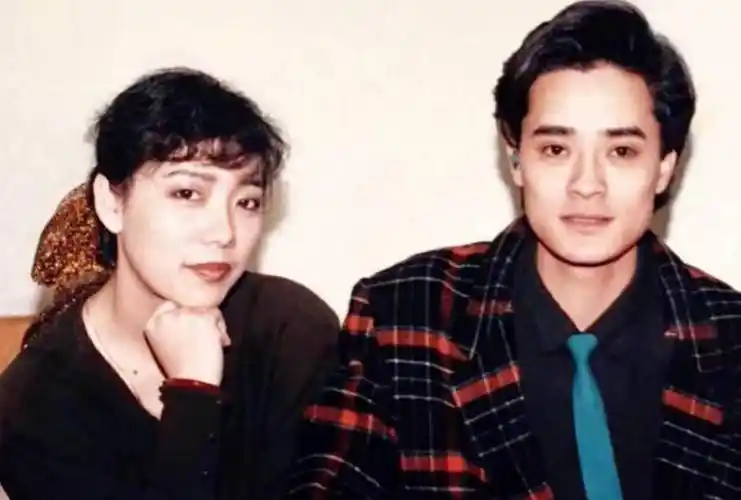 24岁爆红,29岁退隐,一生未婚无子,陈汝佳经历了什么_比赛_广州_歌曲