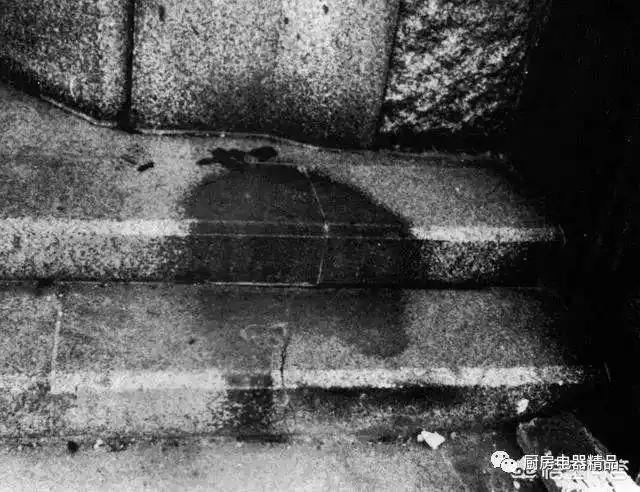 1945年8月6日,在日本的广岛,"小男孩"原子弹爆炸,造成了大约7万人瞬间