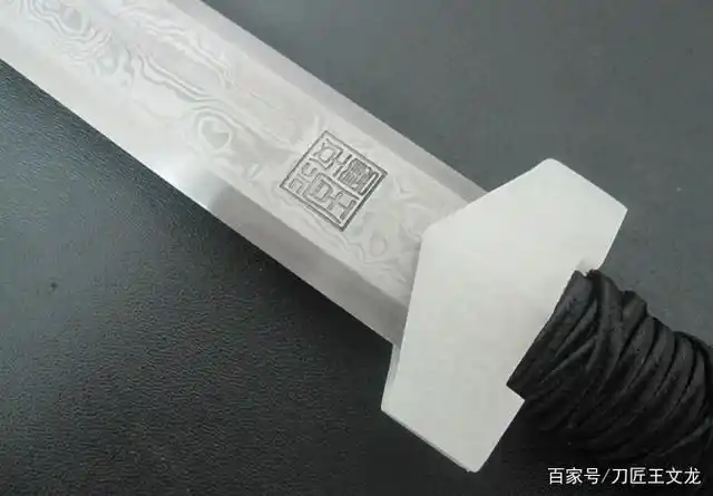 「鉴赏」三国神兵之曹操倚天剑