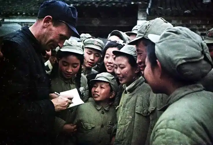 独家揭秘:苏联记者拍摄"彩色新中国"首次重现荧幕