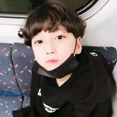小男生头像可爱帅气呆萌图片