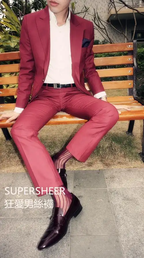 迎合中国新年的红色主题,特地拍了这一组相片.