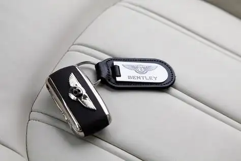 公路上的总统套房 试驾宾利全新慕尚