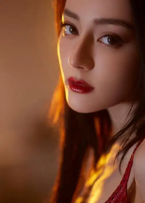 迪丽热巴 ✖️ 2021斯维诗见面会造型❤️‍🔥