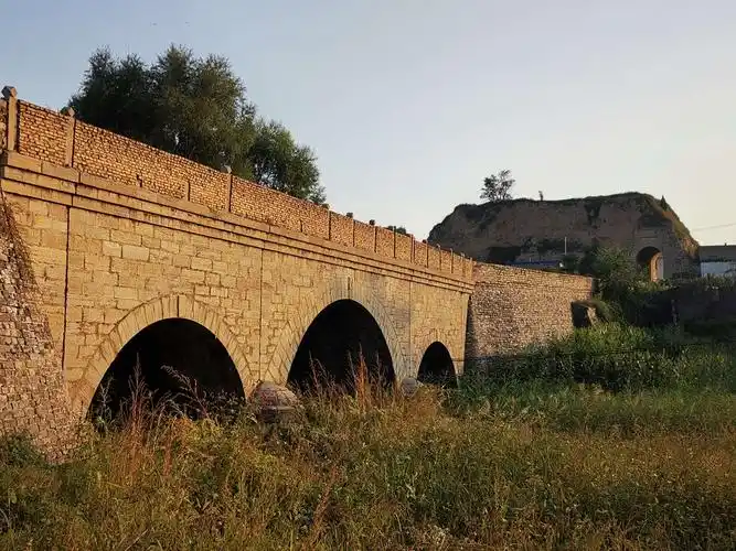 阳明堡机场遗址 位于代县阳明堡镇小茹解村村南.