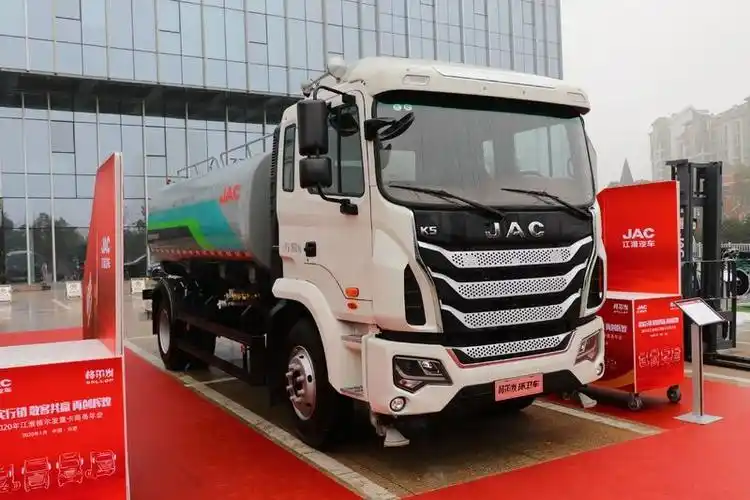 江淮格尔发k5l220马力4x2国五洒水车hfc5180gssvz