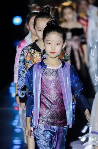 古阿新"梦回唐潮"挺进西安环球少儿模特大赛