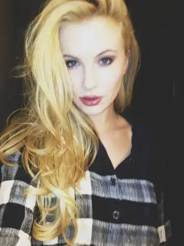 爱尔兰·鲍德温 ireland baldwin的图片