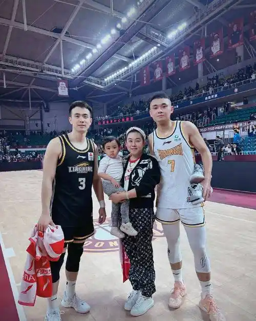 男篮常规赛最后一个主场,99-127大比分输给辽宁本钢_山西队_原帅_球迷