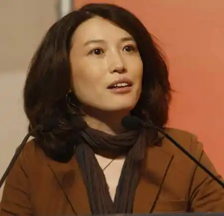 凤凰卫视主持人 陈晓楠