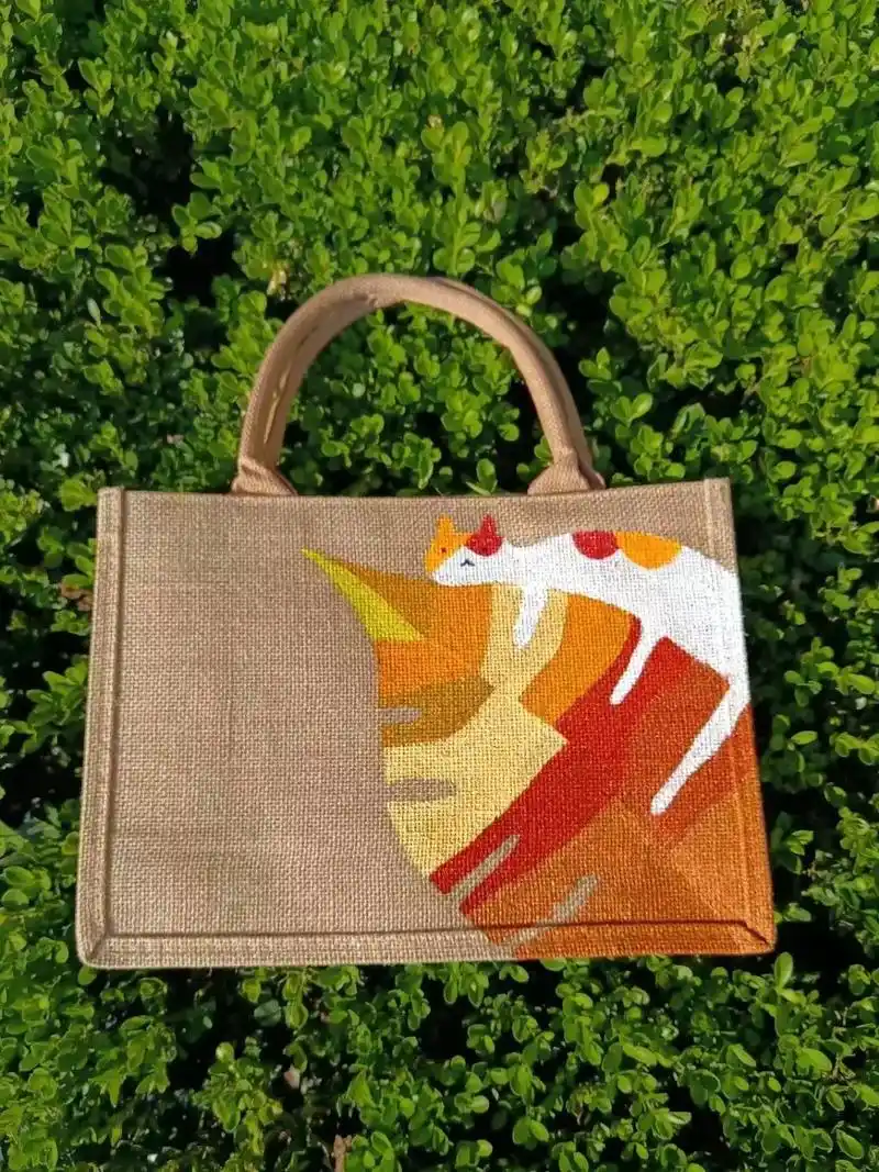 一个见异思迁的小姐姐.没错又迷上了手绘袋#麻布袋#手绘麻布袋 - 抖音