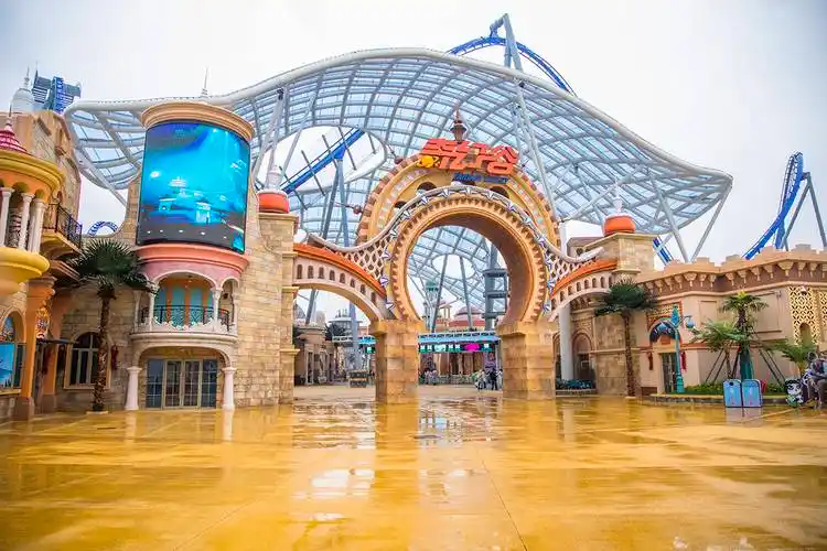 原创40亿打造的襄阳华侨城奇幻谷偶遇世界最大机械麒麟来一场时空探索