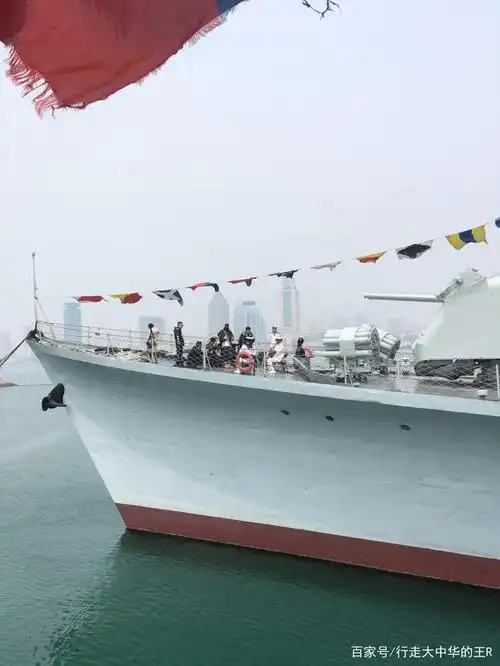 行走大中华-观青岛海军博物院