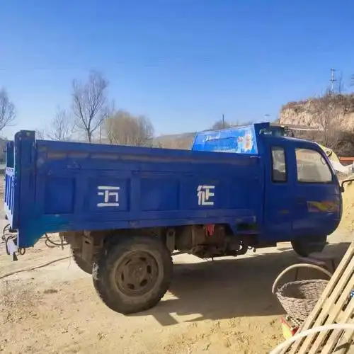 五征三轮车出售,32码力,825轮胎,直接是个精品东西.13