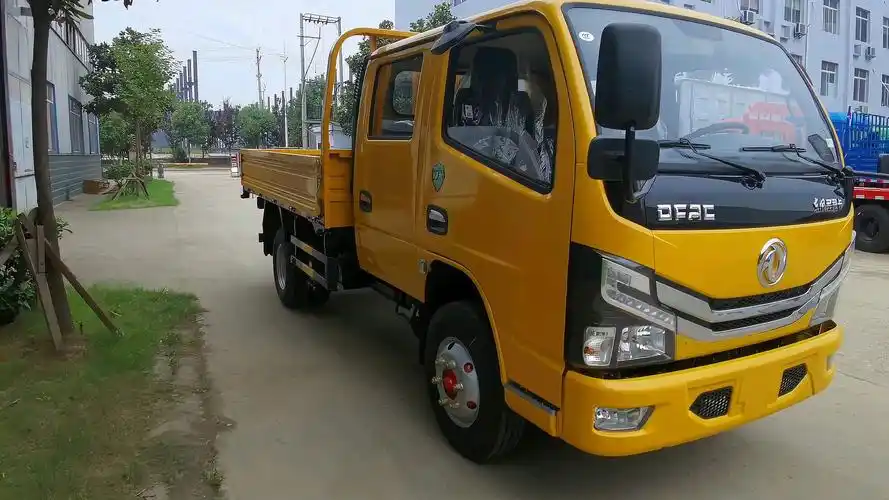 东风多利卡国六蓝牌双排自卸轻卡