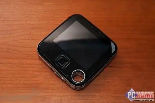 手机 图赏 独特旋盖外型 诺基亚7705开箱图赏