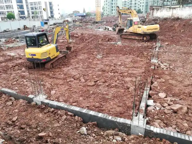 a区北侧基础土方回填