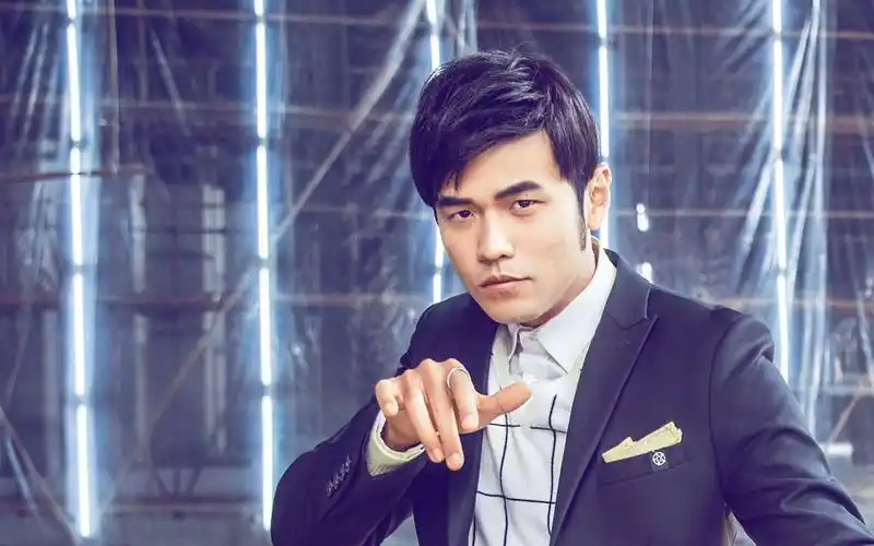 jay泥泞路上的咆哮