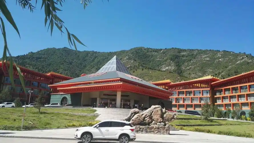 芦芽山国际酒店就餐