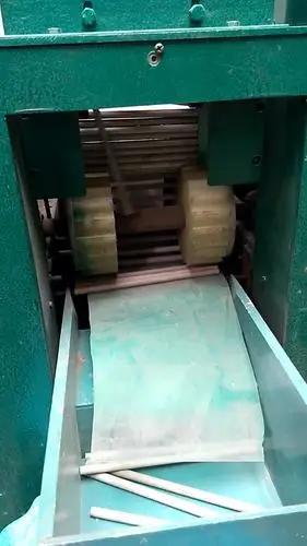 高品质自动绘图铅笔机器为孩子浪费纸笔制作机,新闻纸笔制作机