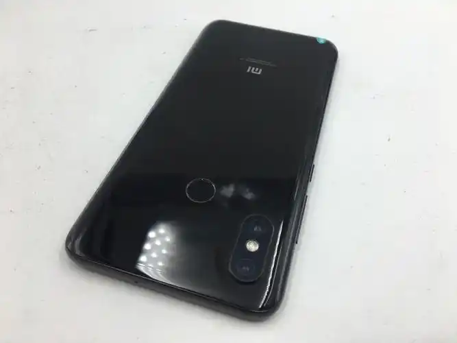 小米【小米8】全网通 黑色 8g/128g 国行 9成新