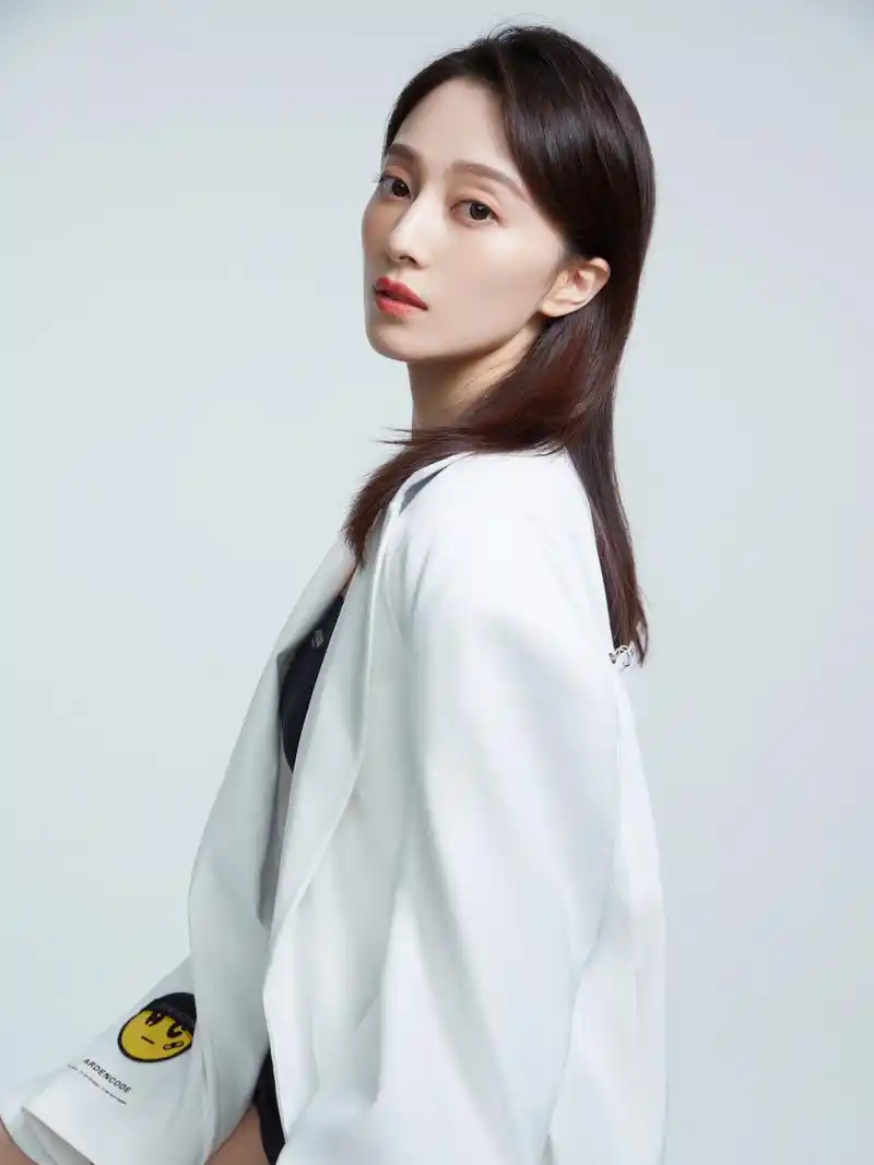 陈瑾如美图:貌美如花,楚楚动人