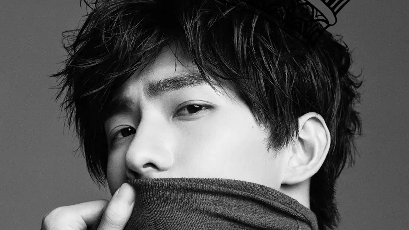 帅气杨洋时尚时装街拍图片桌面壁纸第二辑高清大图预览1920x1080_大陆