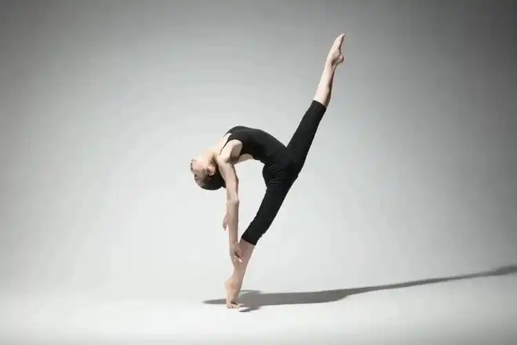 摄影讲评如何拍舞蹈照第1327讲