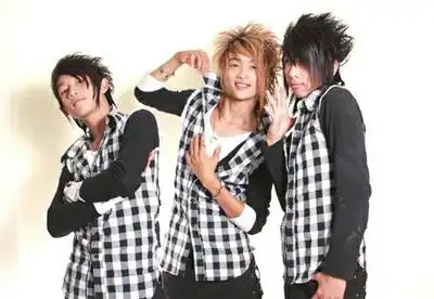 hkt - 越南洗剪吹组合