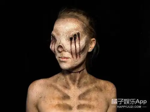 澳洲16岁异次元女孩自学超恐怖化妆术 惊呆网友