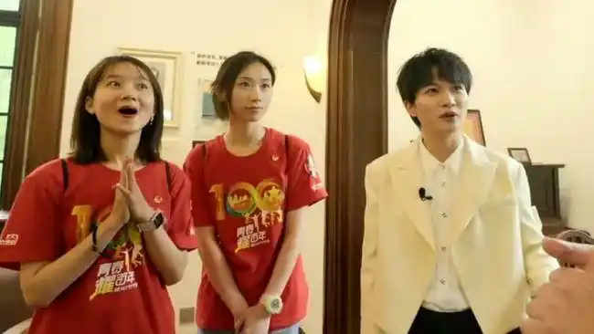 生米深情表白周深:优质偶像,励志青年,有生之年,一直陪伴