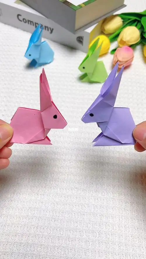 一张纸折的立体可爱小兔子