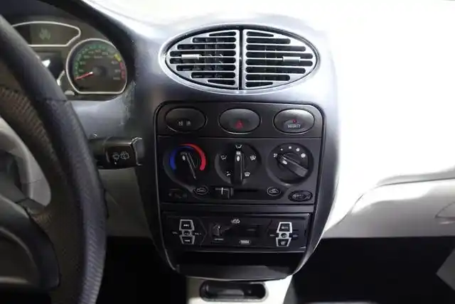 全新瑞特思q2上市2万元起的售价会给市场上面惊喜