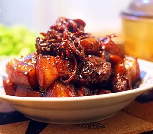 鲜墨鱼焖五花肉